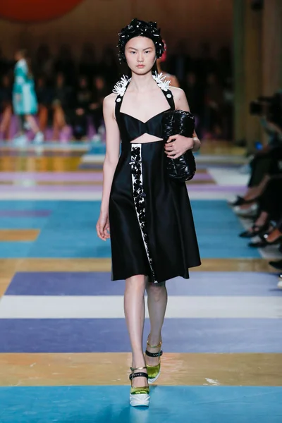 Look 52